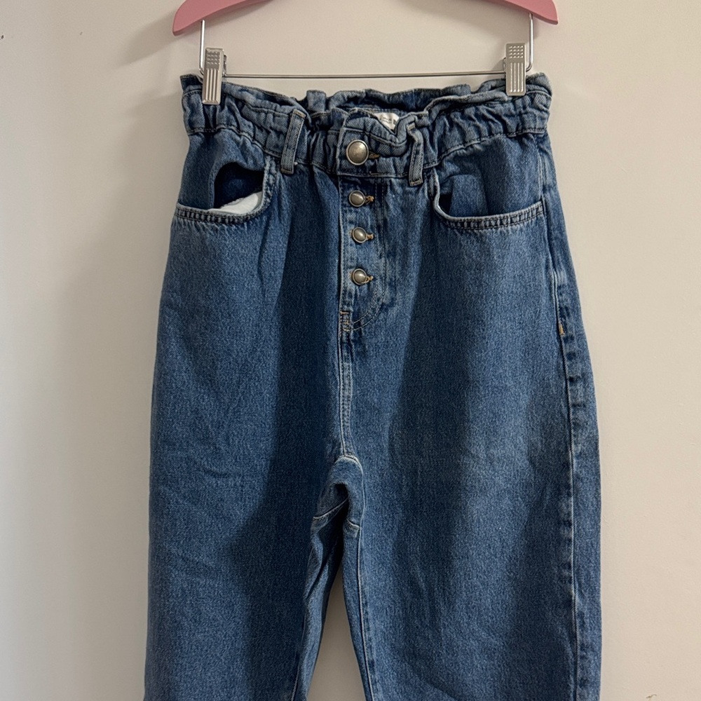 Zara High Rise Buttoned Blue Jeans